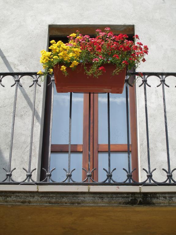 Bed and Breakfast La Casa Del Borgo Brissago-Valtravaglia Zewnętrze zdjęcie