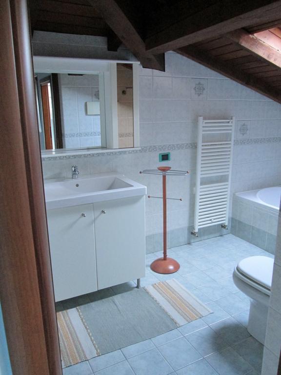Bed and Breakfast La Casa Del Borgo Brissago-Valtravaglia Pokój zdjęcie