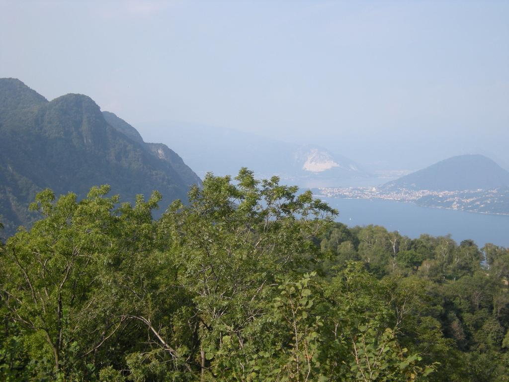 Bed and Breakfast La Casa Del Borgo Brissago-Valtravaglia Zewnętrze zdjęcie