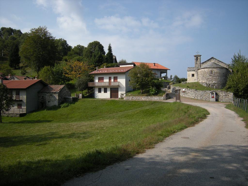 Bed and Breakfast La Casa Del Borgo Brissago-Valtravaglia Zewnętrze zdjęcie